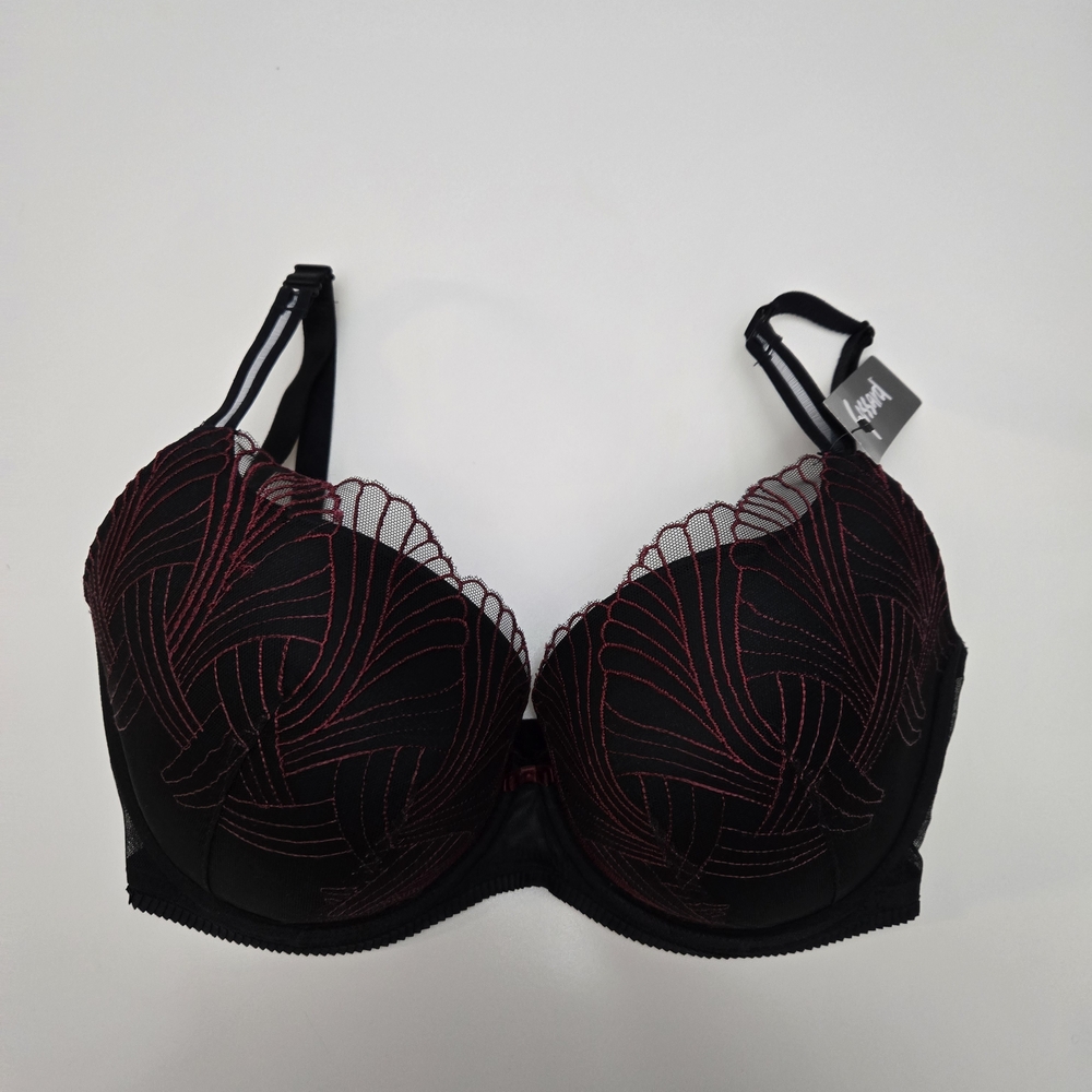 NWT 30G Gossard Illusion Elegant Black and Red Lace Bra